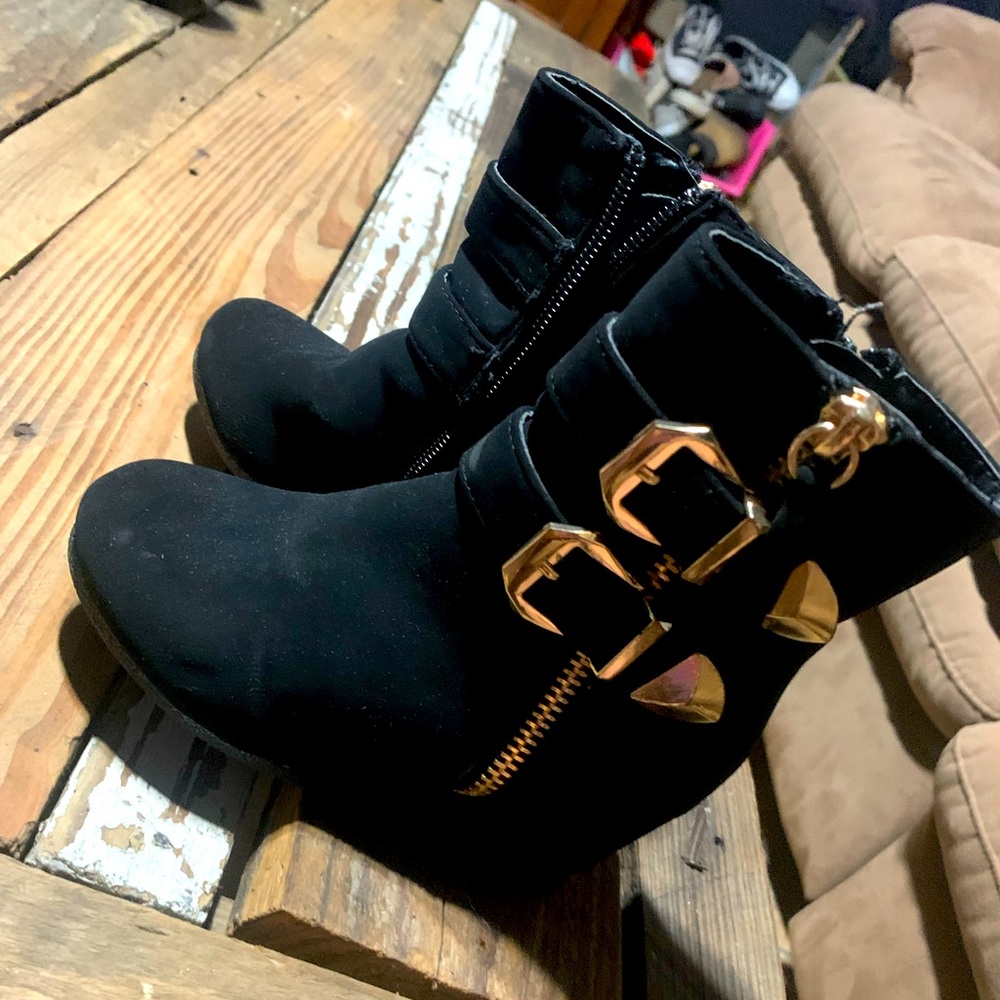 Toddler boots with wedge heel